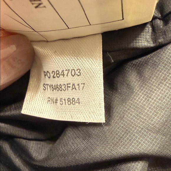 Patagonia Women’s Nano Puff Jacket - Picture 6 of 6